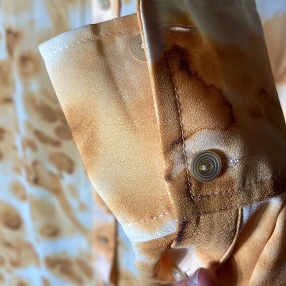 Aritzia Wilfred free Brinkley button up top small yellow white - Picture 7 of 8